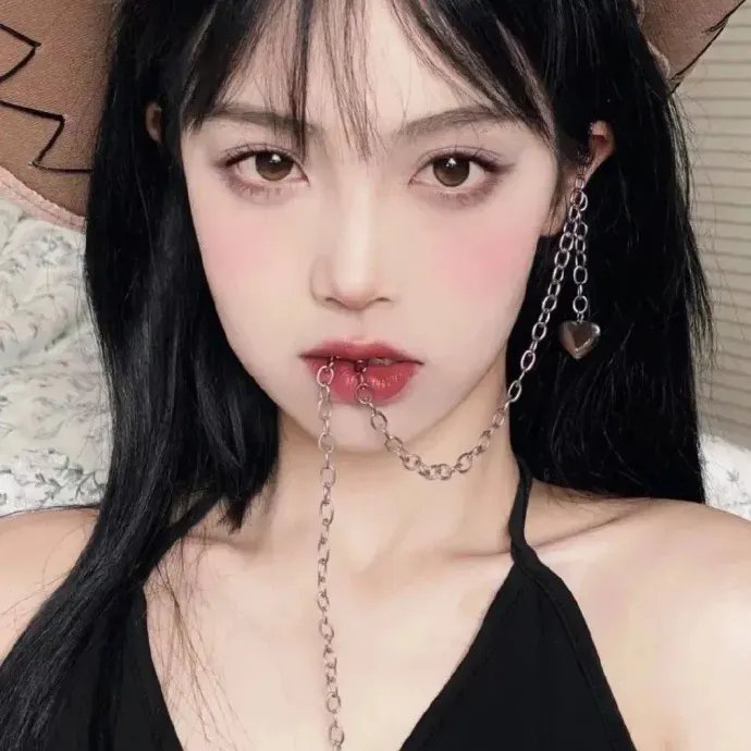 云端男女 在线观看